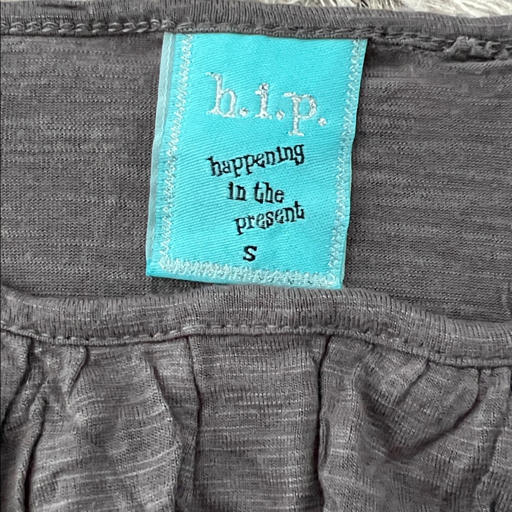 h.i.p. Gray Tiered Ruffle Spaghetti Strap Camisole - Picture 8 of 9